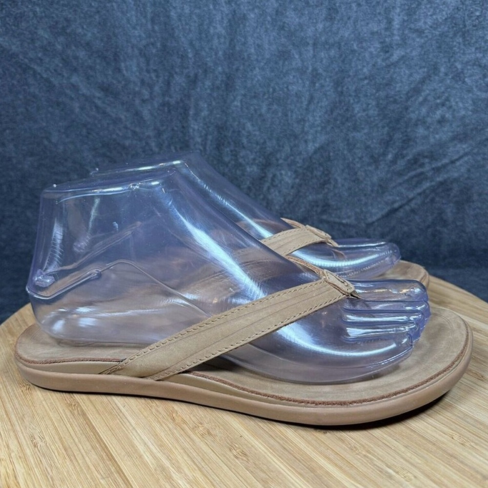 OluKai Aukai Flip Flop Leather Sandals Women's size 7
